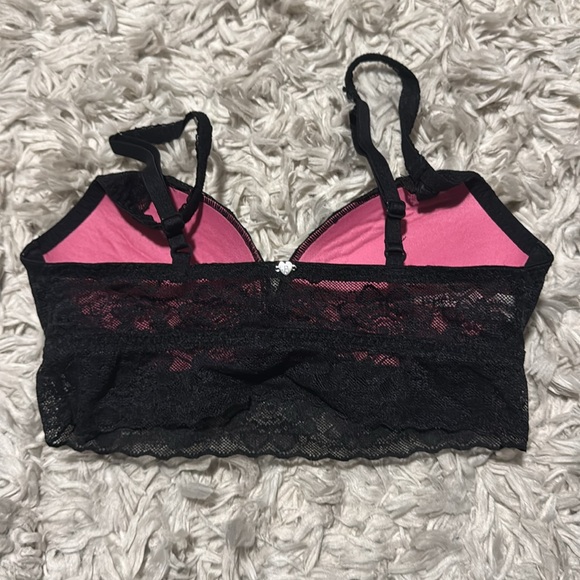 Pink bra - Picture 2 of 3